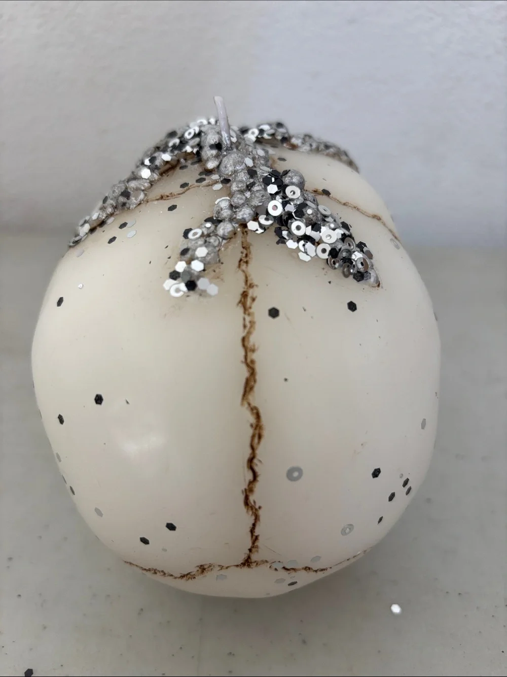 New Decorative Silver Sequin Skull Magic Candle - White Halloween Decor